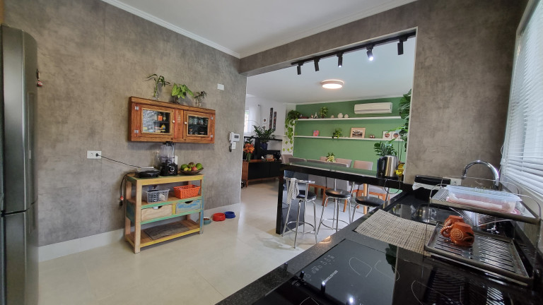Imagem Casa com 4 Quartos à Venda, 220 m² em Jardim Maristela - Atibaia Imagem Casa com 4 Quartos à Venda, 220 m² em Jardim Maristela - Atibaia