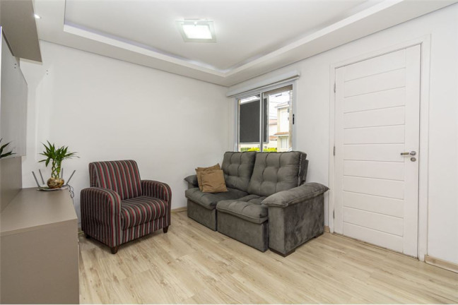 Imagem Casa com 3 Quartos à Venda, em Igara - Canoas Imagem Casa com 3 Quartos à Venda, em Igara - Canoas