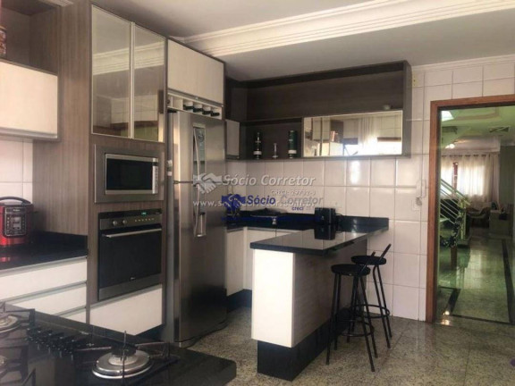 Imagem Casa com 4 Quartos à Venda, 205 m² em Jardim Barbosa - Guarulhos Imagem Casa com 4 Quartos à Venda, 205 m² em Jardim Barbosa - Guarulhos
