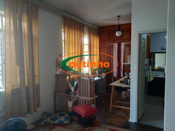 Imagem Casa com 3 Quartos à Venda, 278 m² em Maracanã - Rio De Janeiro Imagem Casa com 3 Quartos à Venda, 278 m² em Maracanã - Rio De Janeiro