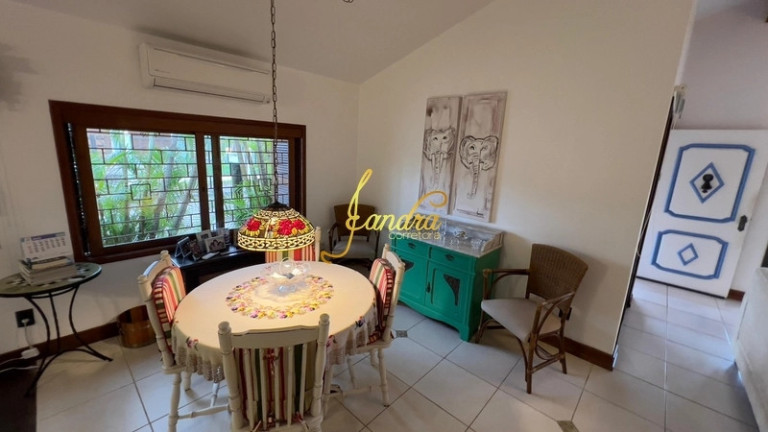 Imagem Casa com 4 Quartos à Venda, 290 m² em Centro - Xangri-la