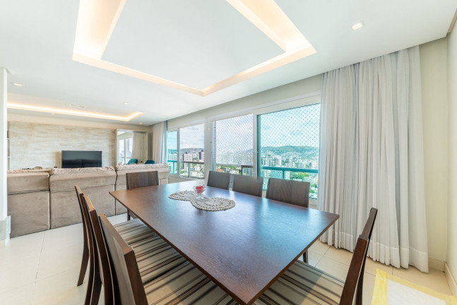 Imagem Apartamento com 3 Quartos à Venda, 123 m² em Petrópolis - Porto Alegre