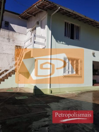 Imagem Casa com 4 Quartos à Venda, 200 m² em Castelanea - Petrópolis Imagem Casa com 4 Quartos à Venda, 200 m² em Castelanea - Petrópolis