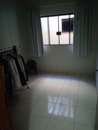 Imagem Casa com 3 Quartos à Venda, em Petropolis - Arapongas Imagem Casa com 3 Quartos à Venda, em Petropolis - Arapongas