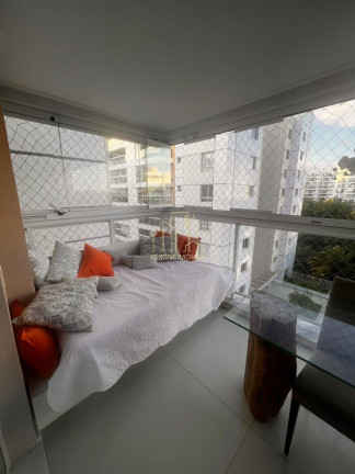 Imagem Imóvel com 3 Quartos à Venda, 131 m² em Alphaville I - Salvador