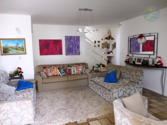 Imagem Casa com 5 Quartos à Venda, 300 m²