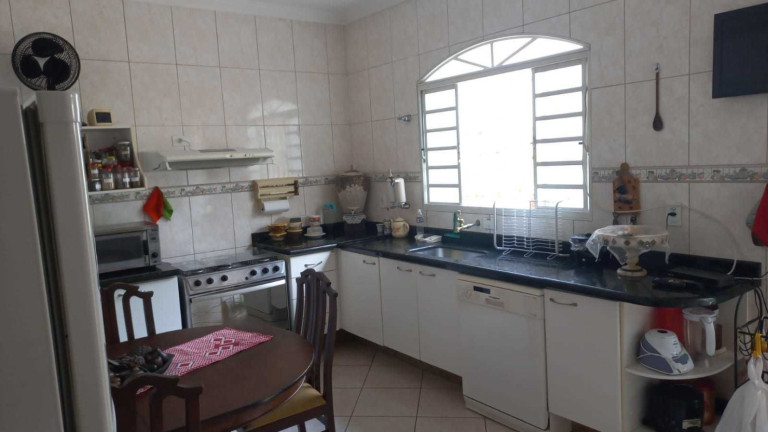 Imagem Casa com 3 Quartos à Venda, 335 m² em Solar Dos Lagos - São Lourenço Imagem Casa com 3 Quartos à Venda, 335 m² em Solar Dos Lagos - São Lourenço