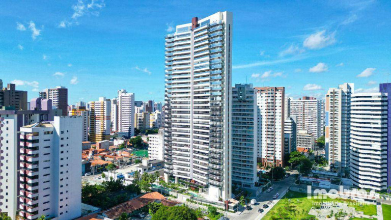 Imagem Apartamento com 4 Quartos à Venda, 271 m² em Meireles - Fortaleza Imagem Apartamento com 4 Quartos à Venda, 271 m² em Meireles - Fortaleza