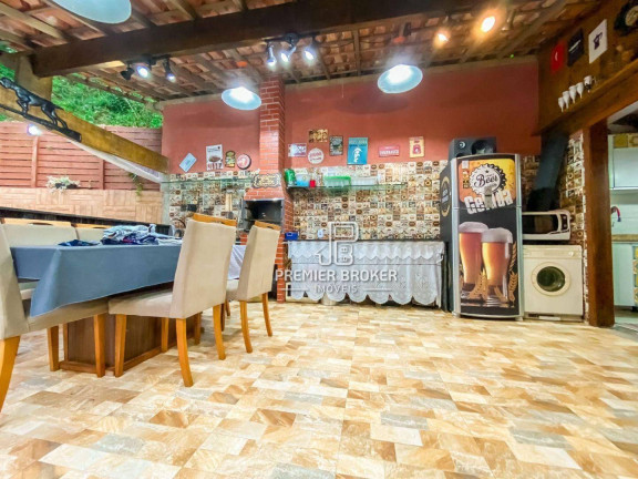 Imagem Casa com 5 Quartos à Venda, 240 m² em Araras - Teresópolis Imagem Casa com 5 Quartos à Venda, 240 m² em Araras - Teresópolis