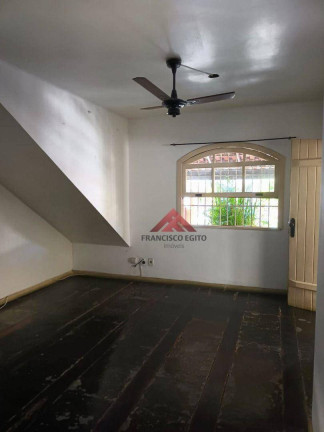 Imagem Casa com 5 Quartos à Venda, 400 m² em Centro - São Gonçalo Imagem Casa com 5 Quartos à Venda, 400 m² em Centro - São Gonçalo