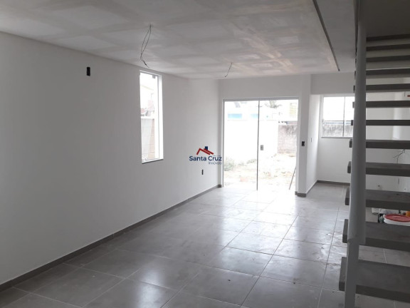 Imagem Sobrado com 3 Quartos à Venda, 185 m² em São João Do Rio Vermelho - Florianópolis