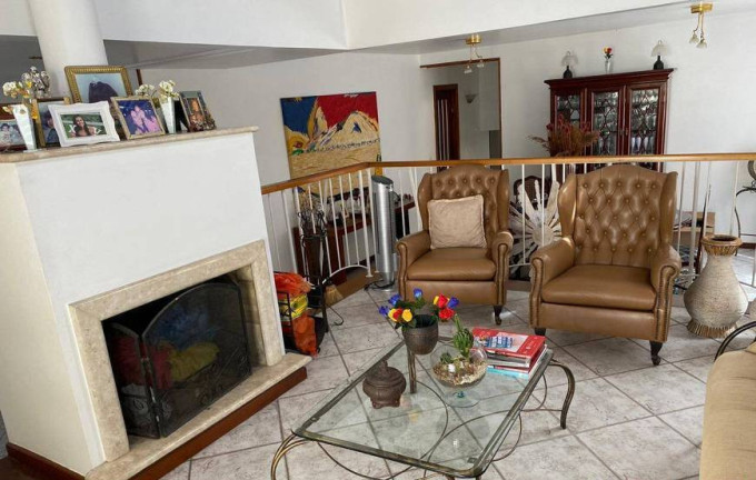 Imagem Casa com 4 Quartos à Venda, 306 m² em Alphaville - Santana De Parnaíba
