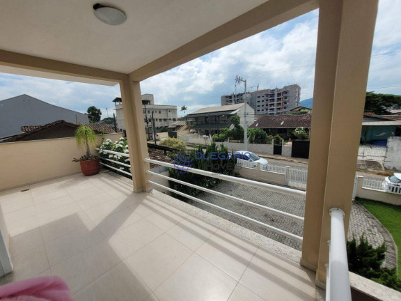 Imagem Sobrado com 4 Quartos à Venda, 233 m² em Armação - Penha