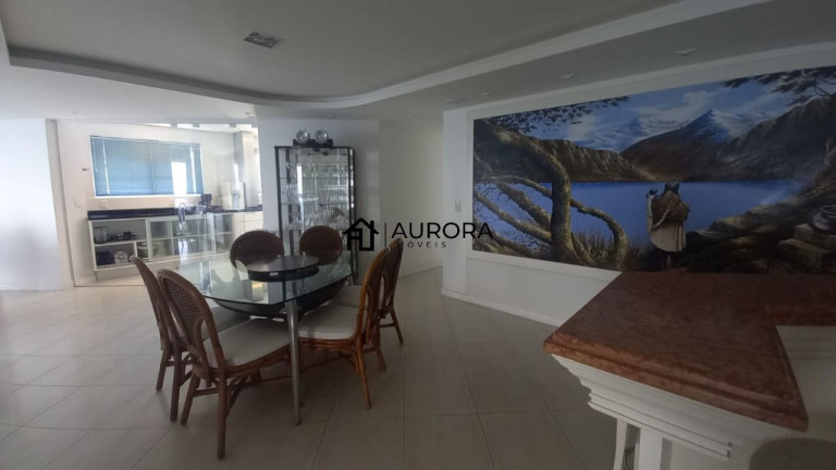 Imagem Apartamento com 3 Quartos à Venda, 194 m² em Centro - Balneário Camboriú Imagem Apartamento com 3 Quartos à Venda, 194 m² em Centro - Balneário Camboriú