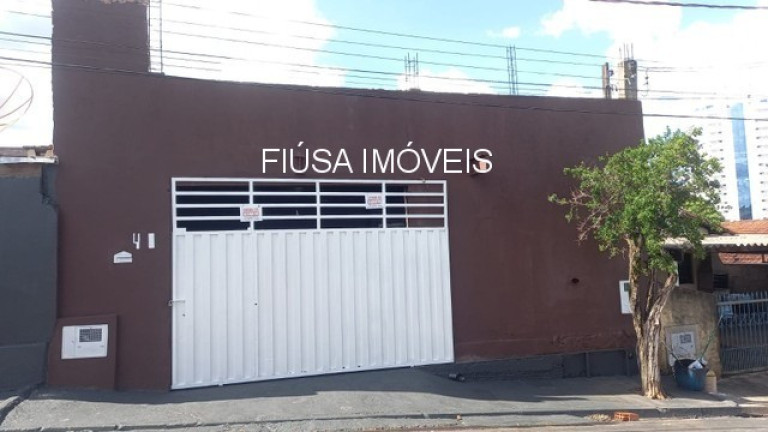 Imagem Casa com 3 Quartos à Venda, 250 m² em Centro - Rifaina