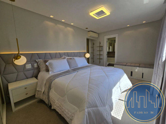 Imagem Apartamento com 3 Quartos à Venda, 136 m² em Centro - Balneário Camboriú Imagem Apartamento com 3 Quartos à Venda, 136 m² em Centro - Balneário Camboriú