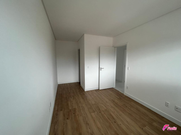 Apartamento com 3 Quartos à Venda, 109 m² em Estreito - Florianópolis