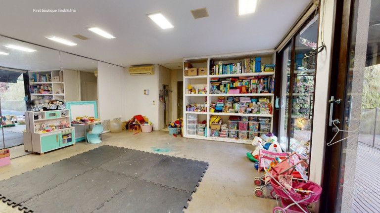 Imagem Casa com 4 Quartos à Venda, 1.100 m² em Pinheiros - São Paulo Imagem Casa com 4 Quartos à Venda, 1.100 m² em Pinheiros - São Paulo