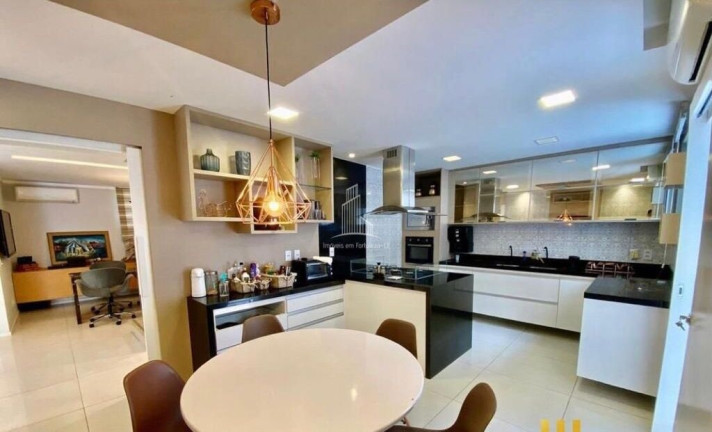 Imagem Casa com 3 Quartos à Venda, 450 m² em De Lourdes - Fortaleza Imagem Casa com 3 Quartos à Venda, 450 m² em De Lourdes - Fortaleza