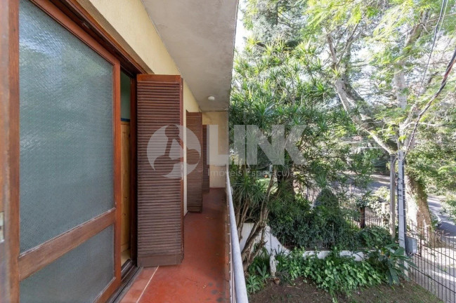 Imagem Casa com 3 Quartos à Venda, 300 m² em Petrópolis - Porto Alegre