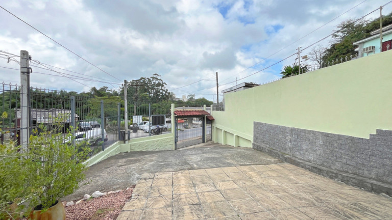 Imagem Casa com 3 Quartos à Venda, 156 m² em Vila Nova - Porto Alegre Imagem Casa com 3 Quartos à Venda, 156 m² em Vila Nova - Porto Alegre