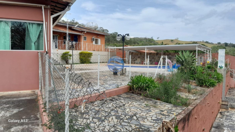 Imagem Casa com 3 Quartos à Venda, em Bairro Das Posses - Serra Negra Imagem Casa com 3 Quartos à Venda, em Bairro Das Posses - Serra Negra