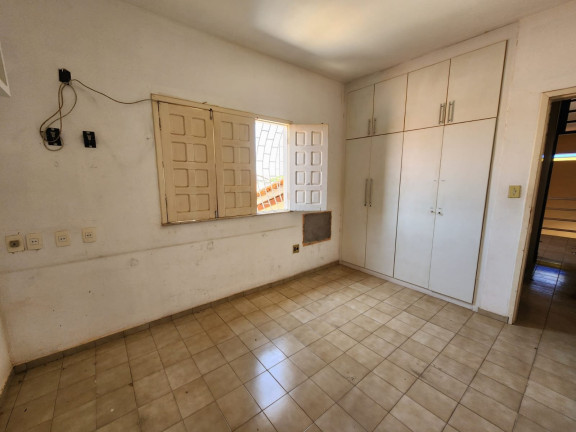 Imagem Casa com 4 Quartos à Venda, 354 m² em São João - Teresina