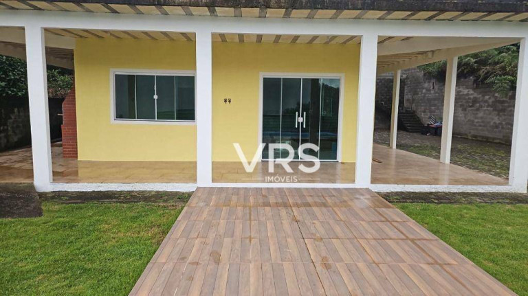 Imagem Casa com 6 Quartos à Venda, 220 m² em Albuquerque - Teresópolis