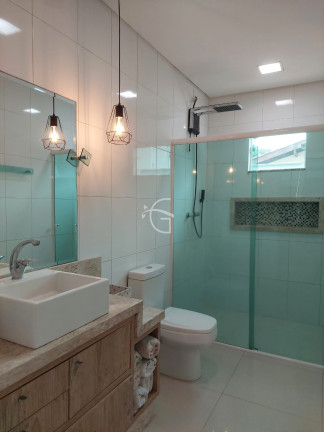 Imagem Casa com 3 Quartos à Venda, em Floresta - Joinville Imagem Casa com 3 Quartos à Venda, em Floresta - Joinville