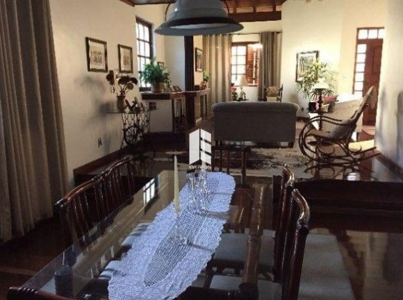 Imagem Casa com 3 Quartos à Venda, 339 m² em Camobi - Santa Maria
