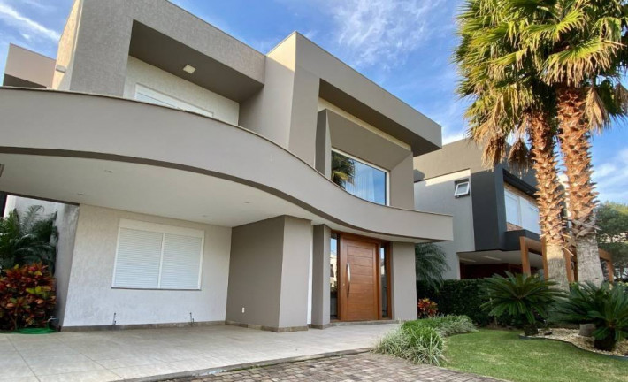 Imagem Casa de Condomínio com 5 Quartos à Venda, 300 m² em Centro - Xangri-lá