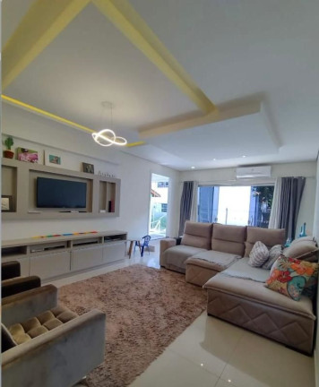 Casa com 3 Quartos à Venda, 500 m² em Guarujá - Parobé