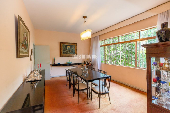Casa com 3 Quartos à Venda, 320 m² em Pacaembu - São Paulo