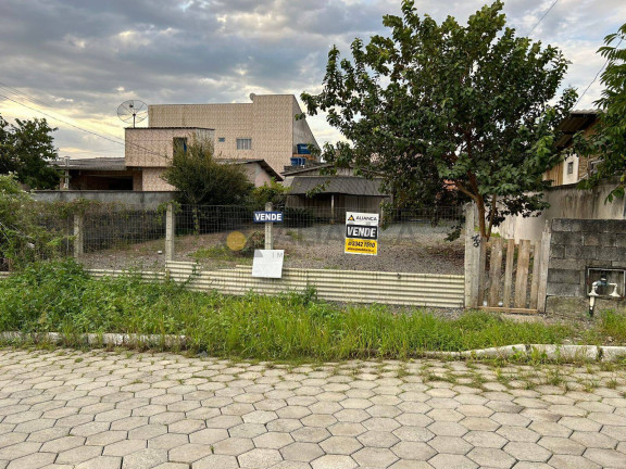 Terreno à Venda, 370 m² em Centro - Penha