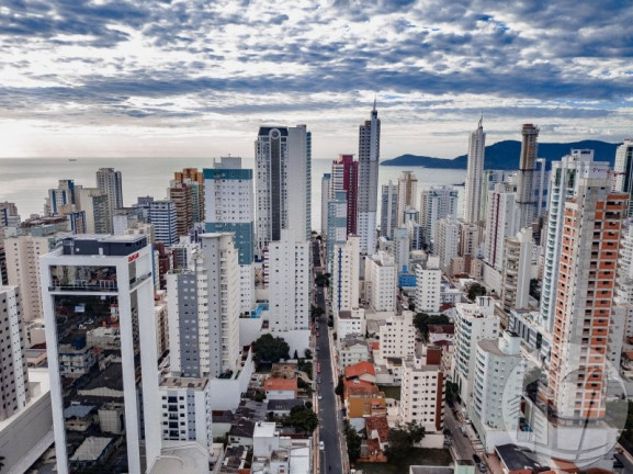 Imagem Apartamento com 4 Quartos à Venda, 138 m² em Centro - Balneário Camboriú