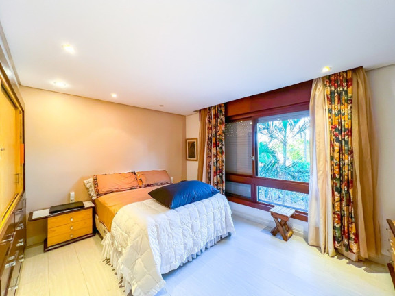 Imagem Apartamento com 3 Quartos à Venda, 240 m² em Moinhos De Vento - Porto Alegre