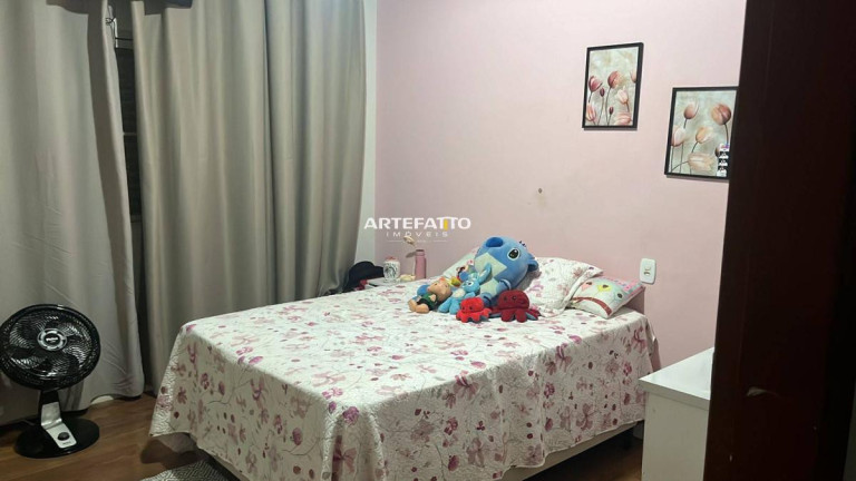 Imagem Casa com 3 Quartos à Venda, 288 m²