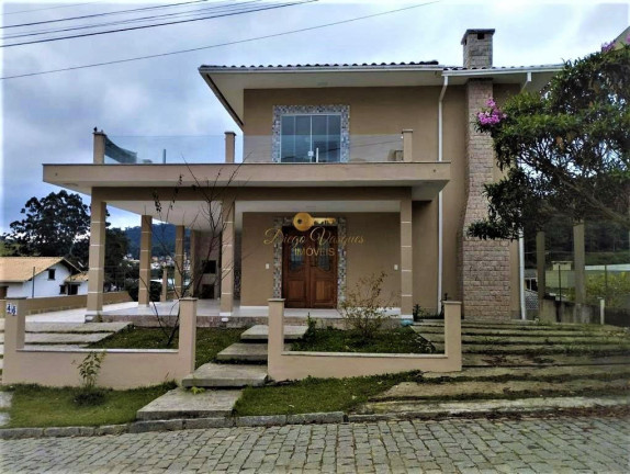 Casa com 4 Quartos à Venda, 252 m² em Vargem Grande - Teresópolis