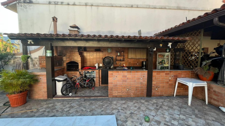Imagem Casa com 5 Quartos à Venda, 282 m² em Pechincha - Rio De Janeiro