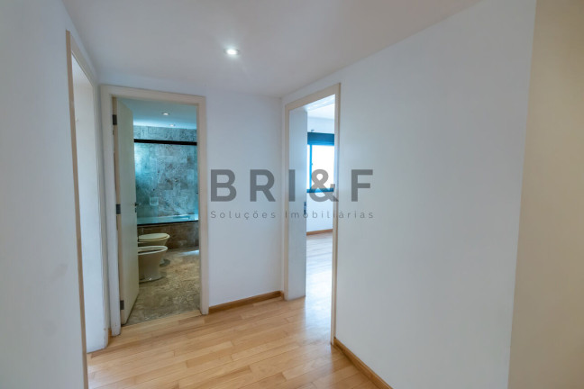 Imagem Apartamento com 3 Quartos para Alugar, 240 m² em Itaim Bibi - São Paulo