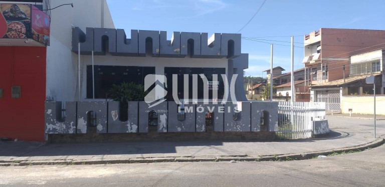 Casa com 5 Quartos à Venda ou Locação, 300 m² em Parque Turf Club - Campos Dos Goytacazes
