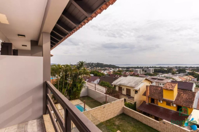 Imagem Casa com 4 Quartos à Venda, 390 m² em Ipanema - Porto Alegre Imagem Casa com 4 Quartos à Venda, 390 m² em Ipanema - Porto Alegre