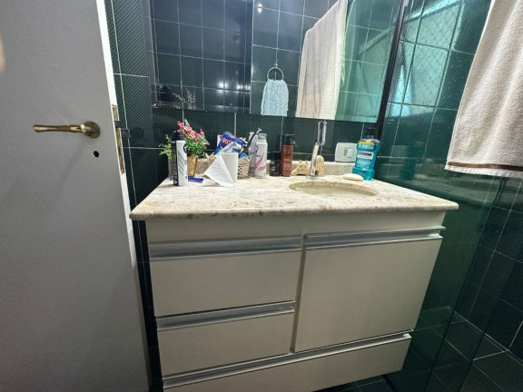 Imagem Apartamento com 2 Quartos à Venda, 82 m² em Astúrias - Guarujá