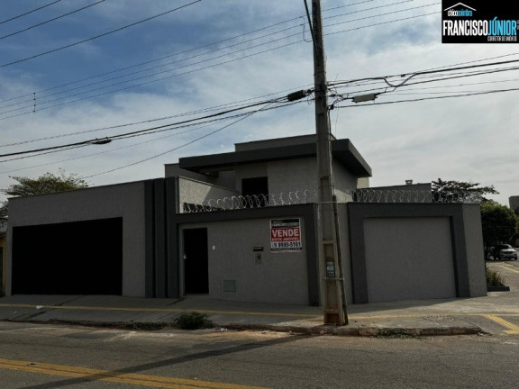 Casa com 3 Quartos à Venda, 382 m² em Setor Dos Funcionários - Goiânia