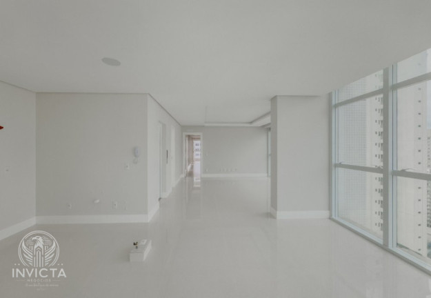 Imagem Apartamento com 4 Quartos à Venda, 146 m² em Centro - Balneário Camboriú Imagem Apartamento com 4 Quartos à Venda, 146 m² em Centro - Balneário Camboriú