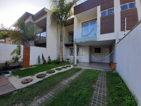 Imagem Sobrado com 3 Quartos à Venda, 190 m² em Praia Dos Amores - Balneário Camboriú Imagem Sobrado com 3 Quartos à Venda, 190 m² em Praia Dos Amores - Balneário Camboriú