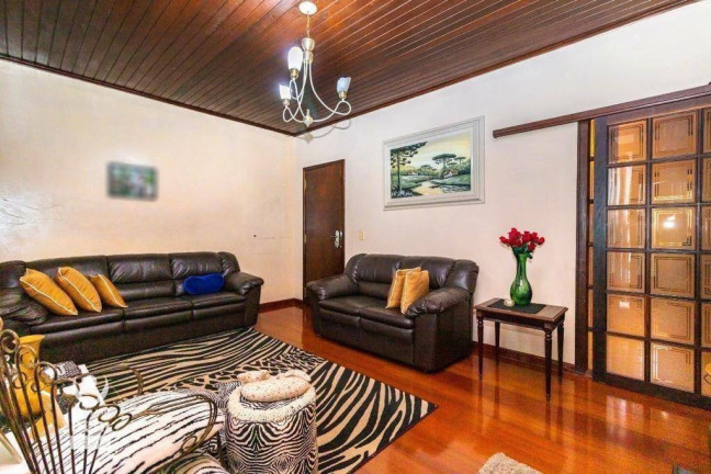 Imagem Sobrado com 4 Quartos à Venda, 398 m² em Bacacheri - Curitiba