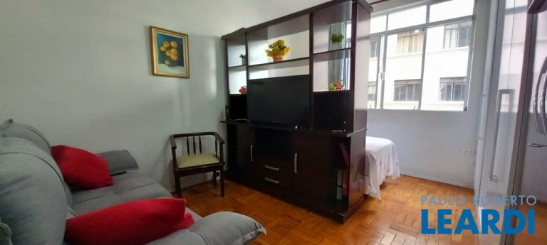 Imagem Apartamento com 1 Quarto à Venda, 33 m² em Aclimação - São Paulo Imagem Apartamento com 1 Quarto à Venda, 33 m² em Aclimação - São Paulo