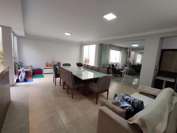 Imagem Imóvel com
4 Quartos à Venda, 210 m² em
Sitios Santa Luzia -
Aparecida De Goiania Imagem Imóvel com
4 Quartos à Venda, 210 m² em
Sitios Santa Luzia -
Aparecida De Goiania