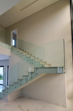 Imagem Casa com 4 Quartos à Venda, 250 m² em Barra - Balneário Camboriú Imagem Casa com 4 Quartos à Venda, 250 m² em Barra - Balneário Camboriú